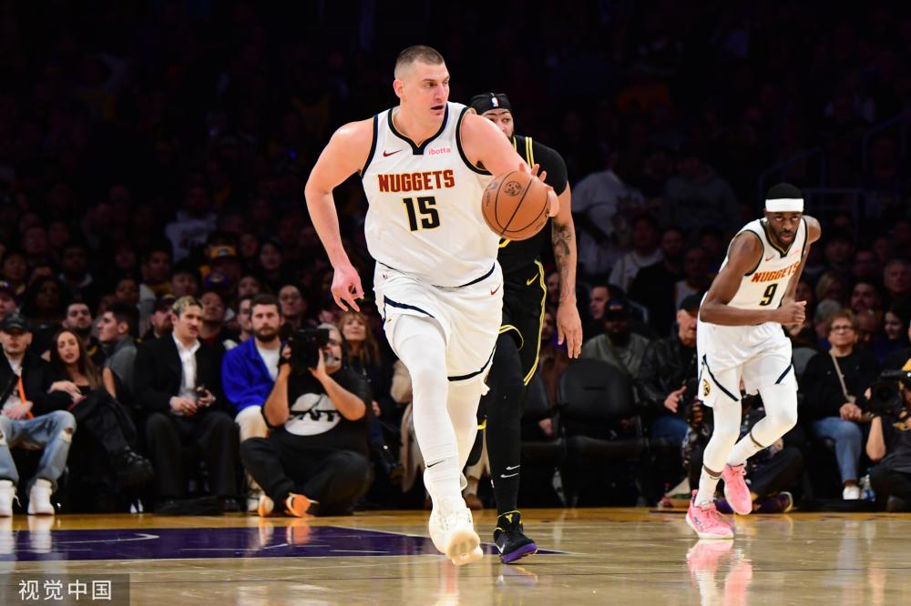 吸引了网球 吸引了网球